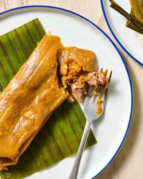 Receta paso a paso como hacer pasteles tradiconal de puerto rico.